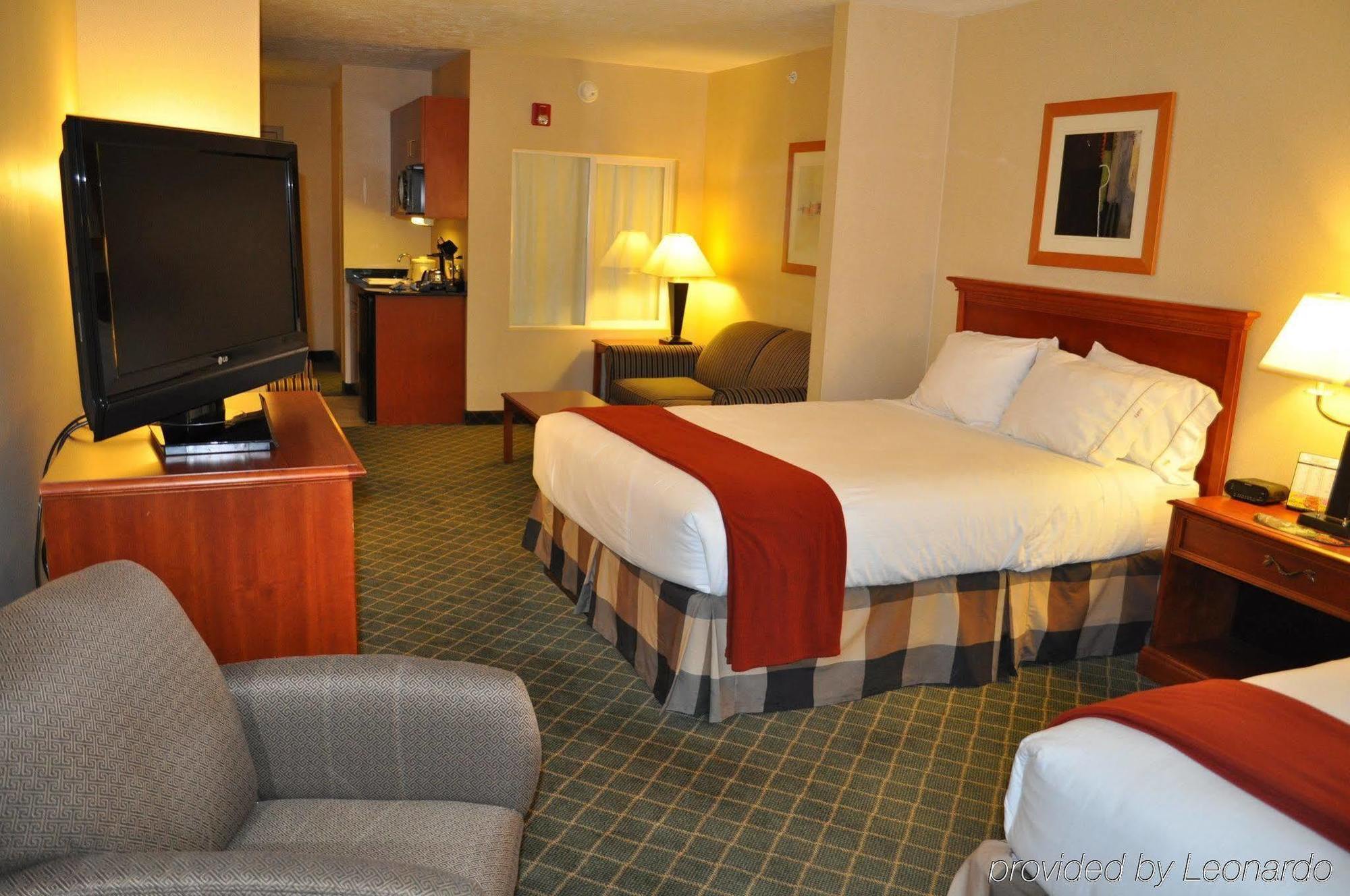 Holiday Inn Express Hotel & Suites Kent State University Bilik gambar